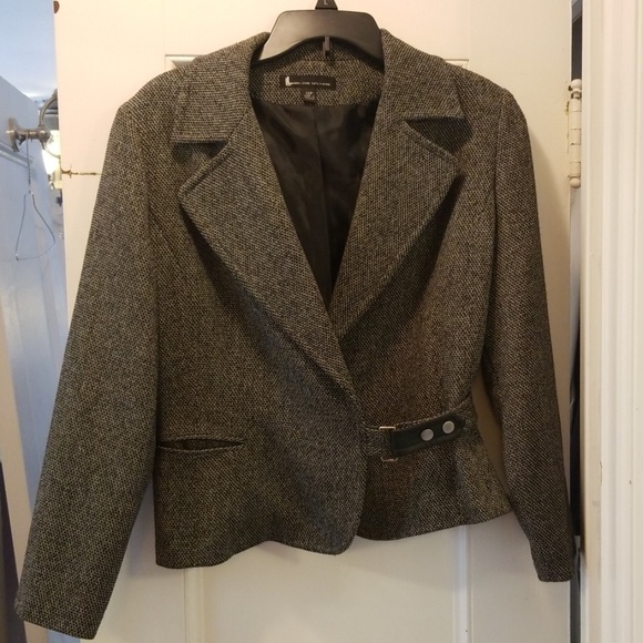 Larry Levine Jackets & Blazers - Larry Levine Sz 12P Blazer with Cool Cross Detail